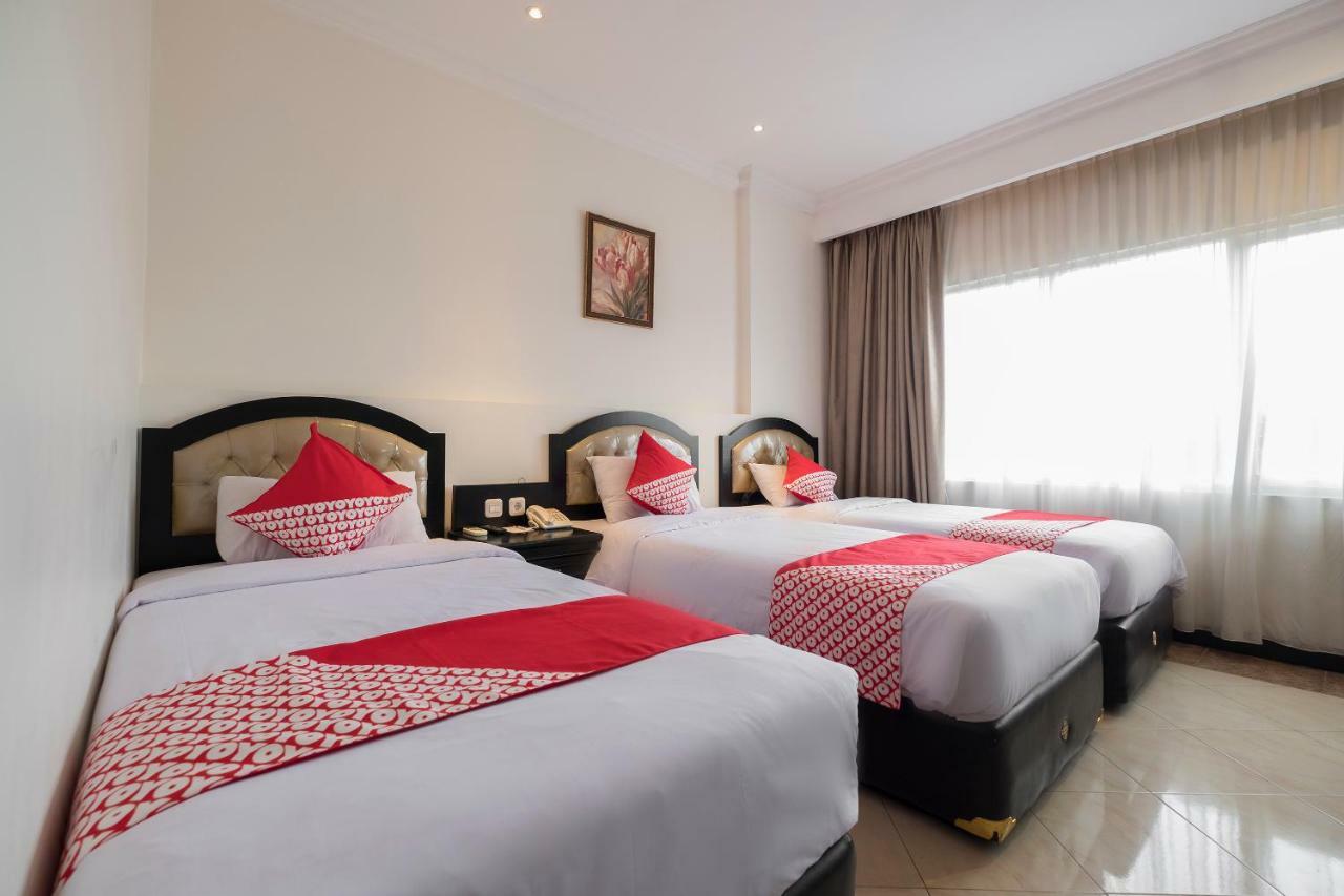 Hotel Sutomo Макасар Экстерьер фото