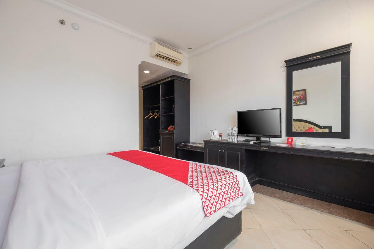 Hotel Sutomo Макасар Экстерьер фото